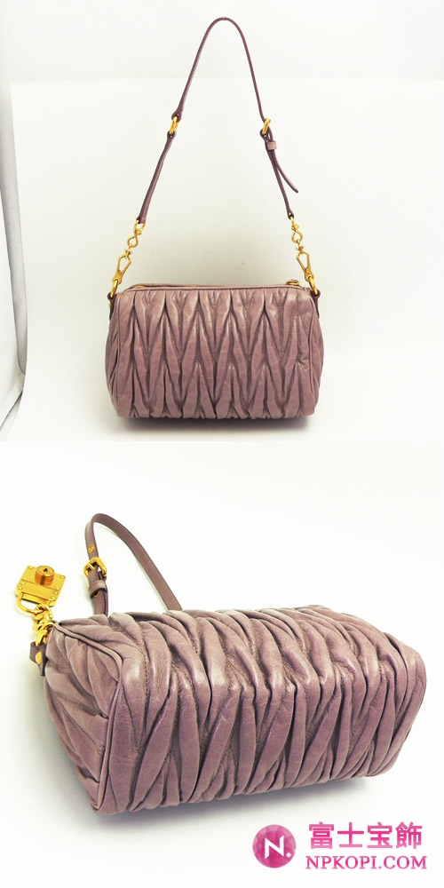 MIUMIU ミュウミュウ クラッチバッグ ポシェット 2WAY ヴィンテージ レザー チェリーピンク 5N1521 MATELASSE LUX MUGHETTO
